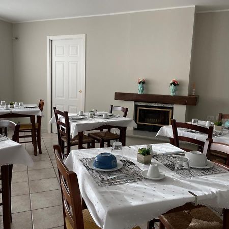 Casa Azzurra Camere Serravalle Sesia Exteriör bild