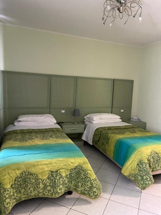 Casa Azzurra Camere Serravalle Sesia Exteriör bild
