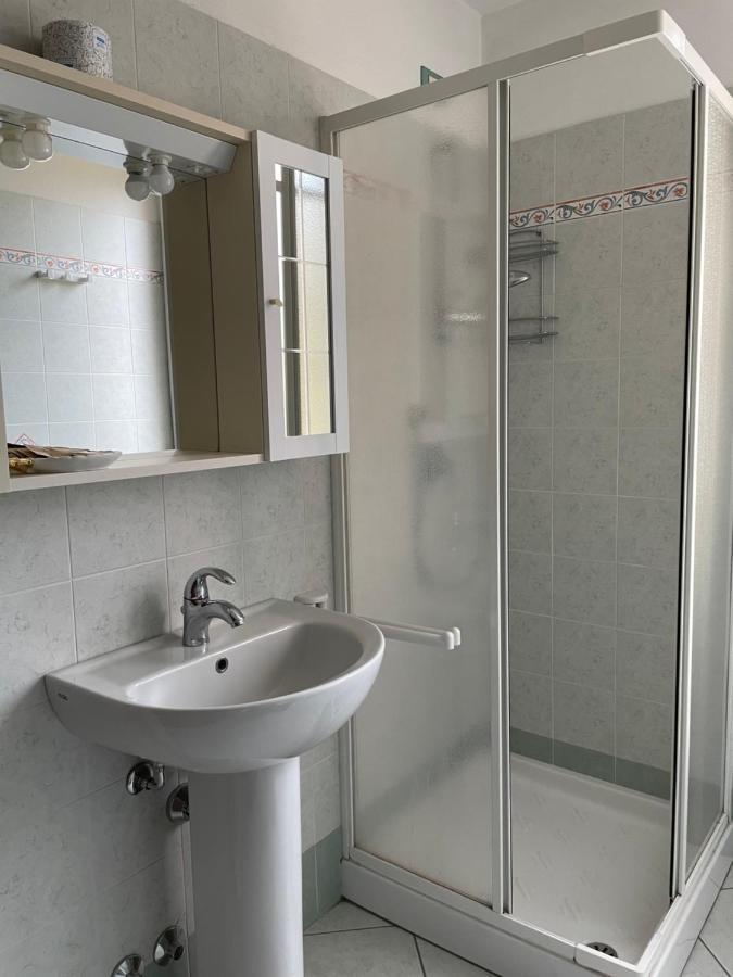 Casa Azzurra Camere Serravalle Sesia Exteriör bild